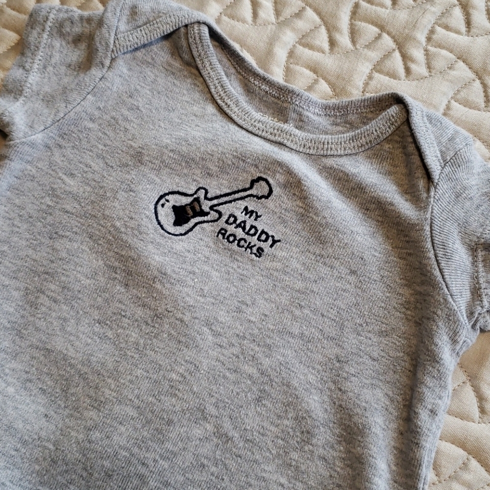🔶️5 for $30🔶️ Carters Onsies - Picture 4 of 7